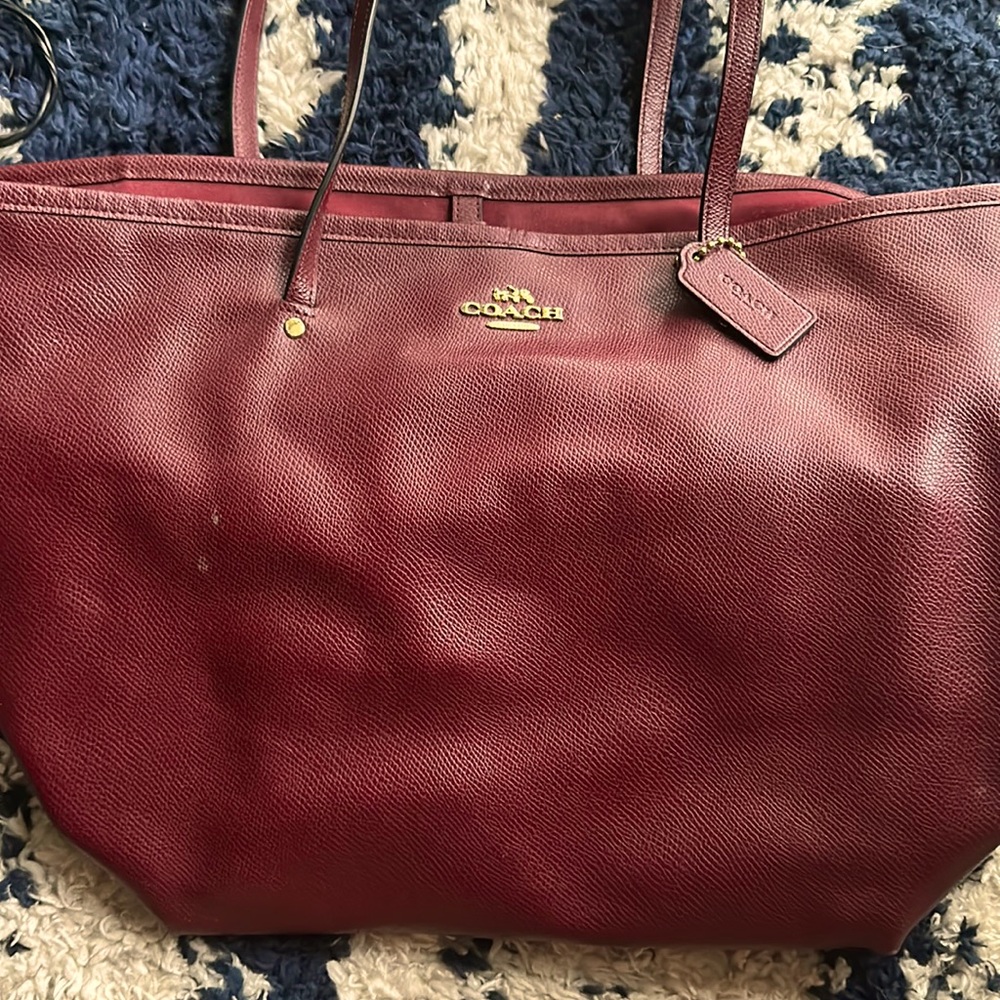 FALL COLOR BABES! Red wine colored coach tote